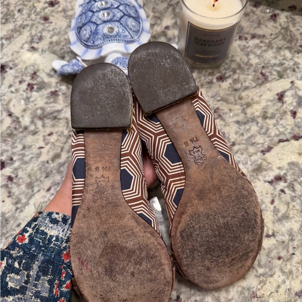 Tory Burch Buckle Sandals Flats Slip Ons Pattern Brown - Picture 6 of 10